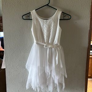 White Lace Sleeveless Dress with Tulle Skirt